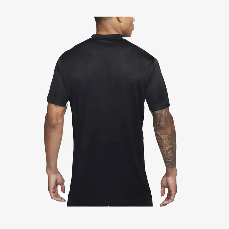 DR1336-010-camiseta-nike-hombre-negro-2