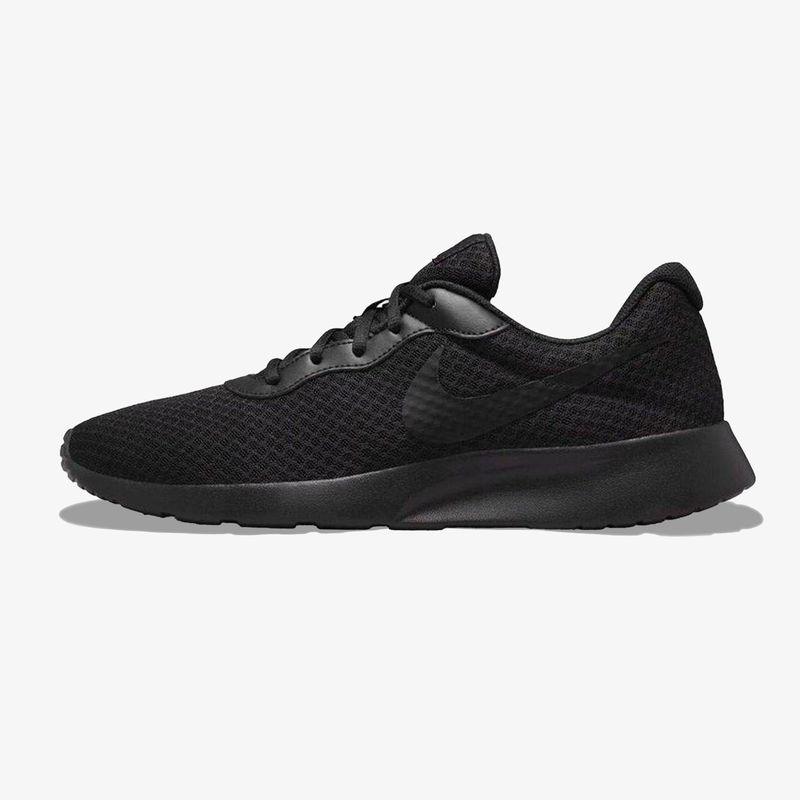 DJ6258-001--Tenis-Tanjun-Hombre-Negro-2