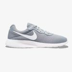 DJ6258-002-1-Tenis-Nike-Tanjun-Hombre-Gris